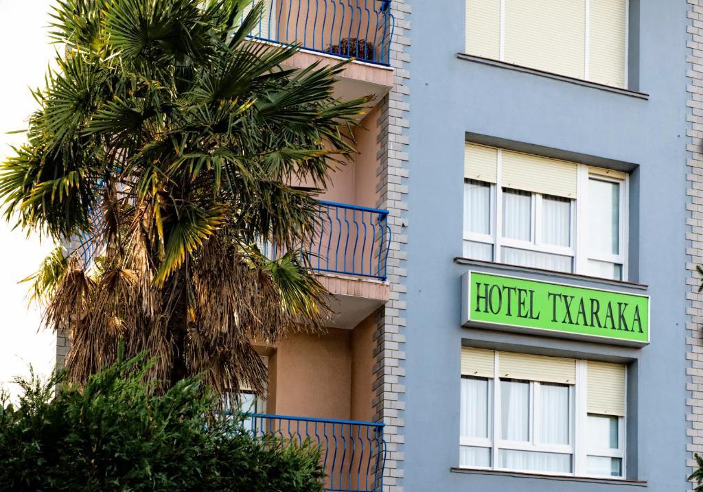 Hotel Txaraka Bermeo Exteriör bild